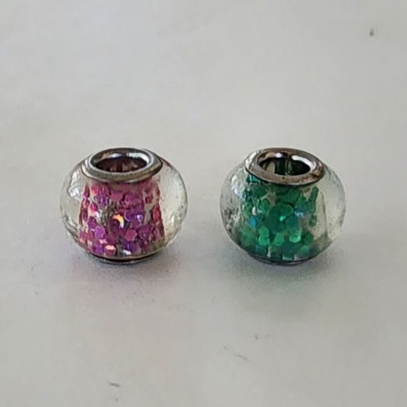 📿 Green & Pink Glitter Beads - Picture 2 of 4
